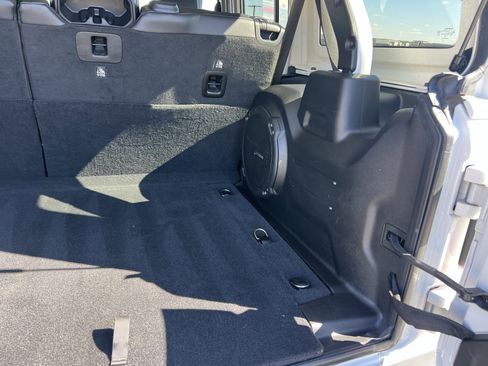 Used 2019 Jeep Wrangler Unlimited Rubicon image 35