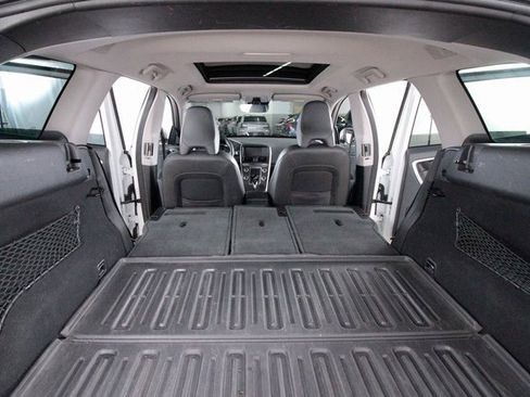 Used 2016 Volvo XC60 T5 Premier w/ Climate Package image 37