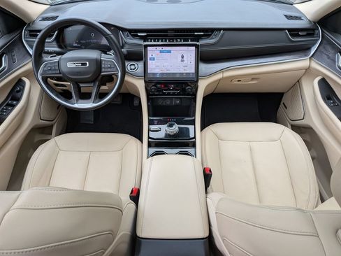 Certified 2022 Jeep Grand Cherokee Limited AWD/4WD image 24