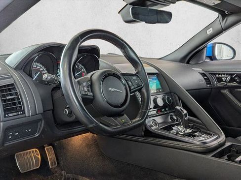 Used 2019 Jaguar F-TYPE R image 9