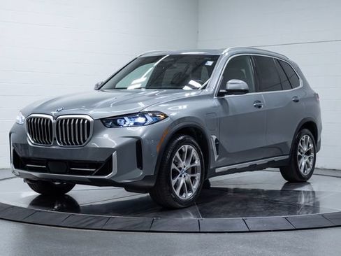 Used 2024 BMW X5 xDrive50e w/ Premium Package AWD/4WD image 6