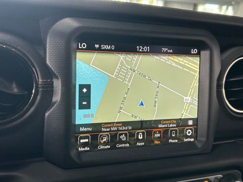 Used 2023 Jeep Wrangler Altitude image 21