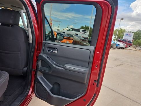 Used 2023 Nissan Frontier SV AWD/4WD image 15