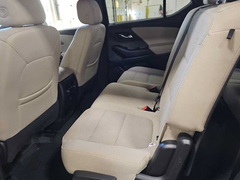 Used 2023 Chevrolet Traverse LS FWD image 14