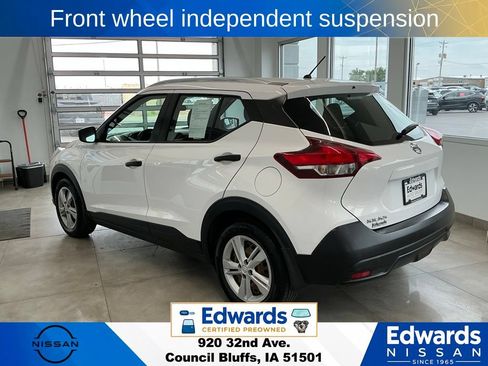 Used 2018 Nissan Kicks S FWD image 6