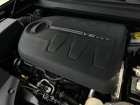 Used 2020 Jeep Cherokee Trailhawk w/ Comfort/Convenience Group AWD/4WD image 37