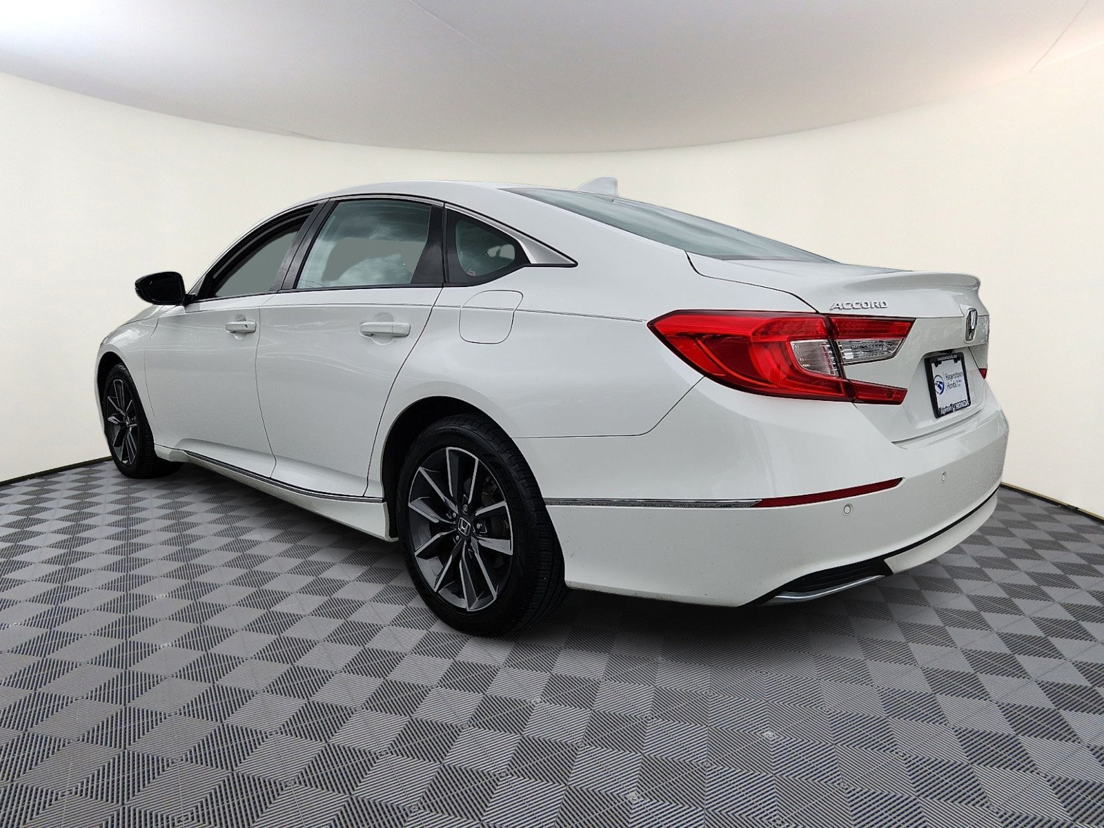 Used 2022 Honda Accord EX-L image 4