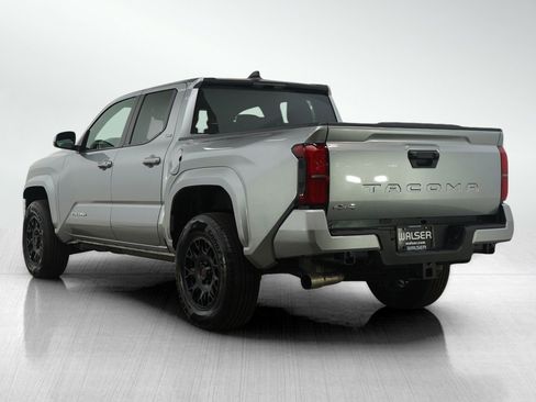 Used 2025 Toyota Tacoma SR5 image 3