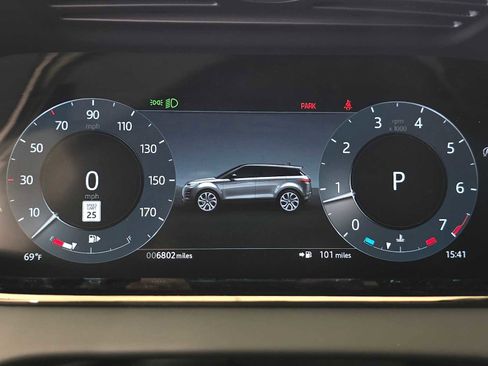 Certified 2024 Land Rover Range Rover Evoque Dynamic SE image 27