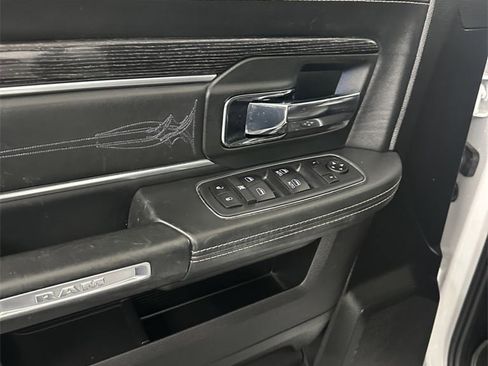 Used 2018 RAM 1500 Limited image 11