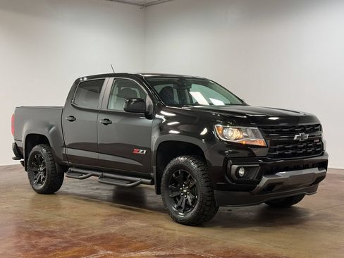 Used 2022 Chevrolet Colorado Z71 w/ Z71 Midnight Edition AWD/4WD image 22