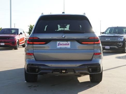 Used 2024 BMW X7 xDrive40i w/ Executive Package AWD/4WD image 8