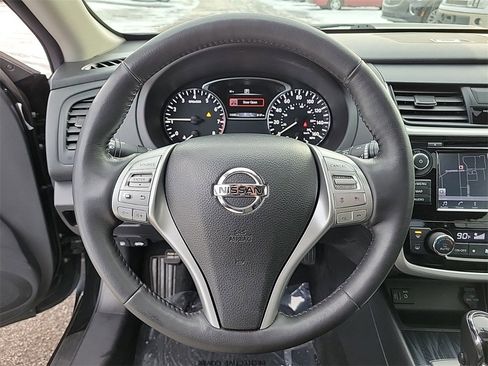 Used 2018 Nissan Altima 2.5 SL w/ 2.5 SL Technology Package image 20