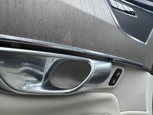Certified 2023 Volvo XC90 B5 Plus w/ Protection Package Premier AWD/4WD image 20