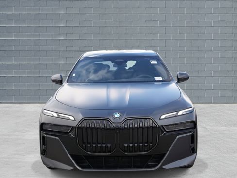 New 2026 BMW 740i 740i RWD w/ Premium Package image 2