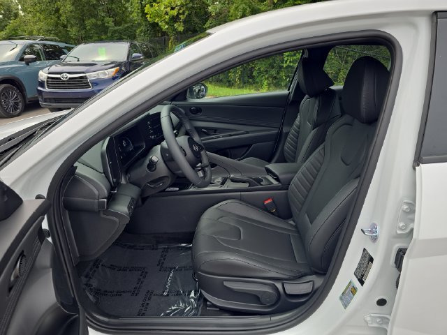 New 2026 Hyundai Elantra SEL Sport FWD image 13