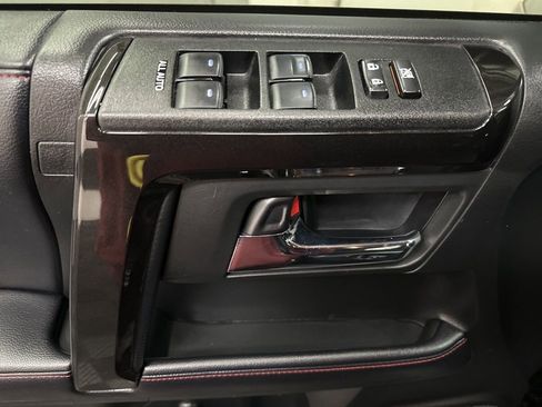 Used 2019 Toyota 4Runner TRD Off-Road image 18