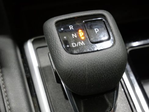 Used 2023 Nissan Pathfinder SL image 23