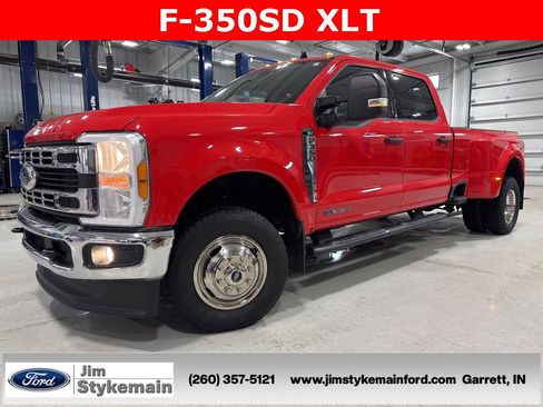 Used 2023 Ford F350 XLT image 1