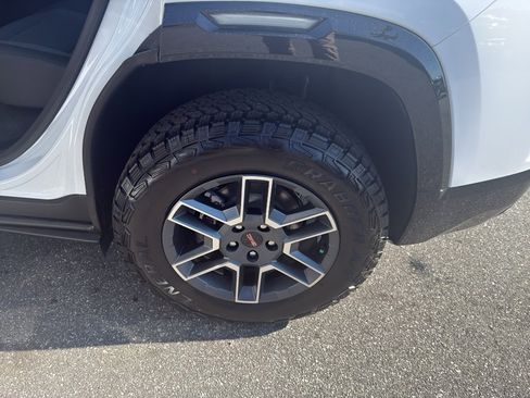 New 2026 GMC Terrain AT4 w/ Convenience Package III AWD/4WD image 23