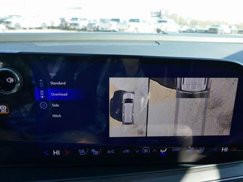 New 2026 Chevrolet Suburban Premier image 25