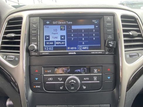 Used 2012 Jeep Grand Cherokee Laredo image 19