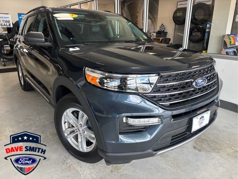 Used 2022 Ford Explorer XLT w/ Equipment Group 202A AWD/4WD image 1