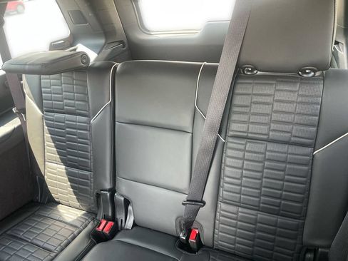 Used 2024 Cadillac Escalade ESV Sport Platinum w/ LPO, ONYX Package AWD/4WD image 28