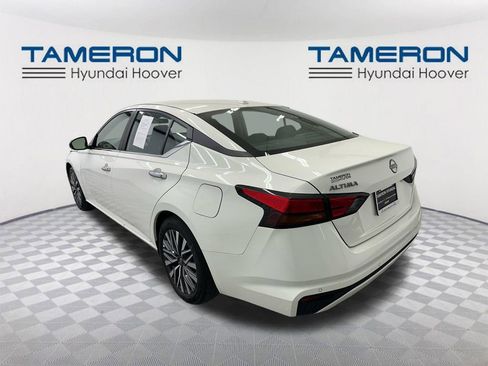 Used 2025 Nissan Altima 2.5 SV image 3