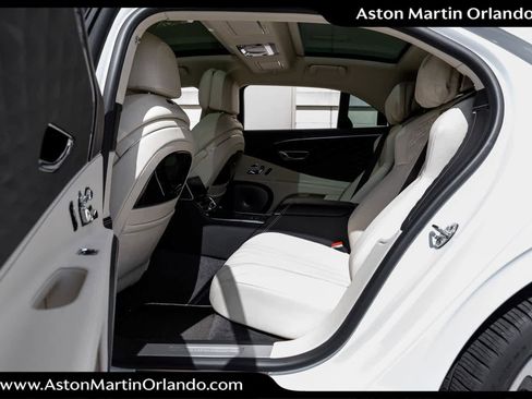 Used 2021 Bentley Flying Spur W12 image 58