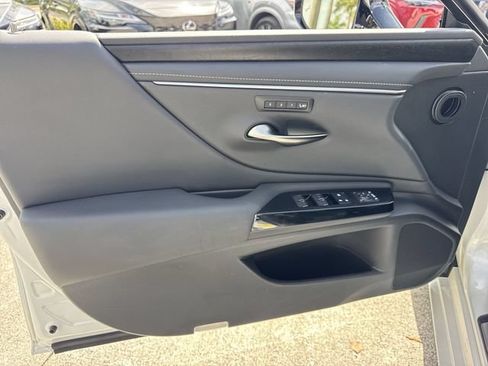 Certified 2024 Lexus ES 350 w/ Premium Package FWD image 13
