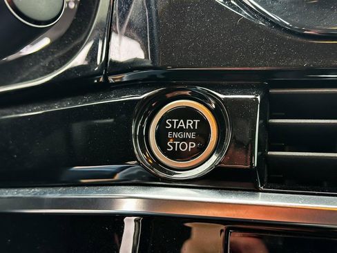 Used 2023 Nissan Pathfinder SL image 24