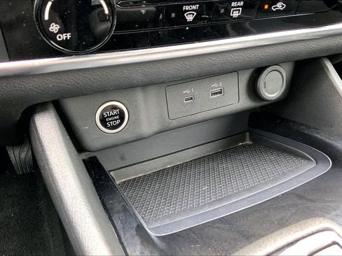Used 2023 Nissan Rogue S FWD image 34