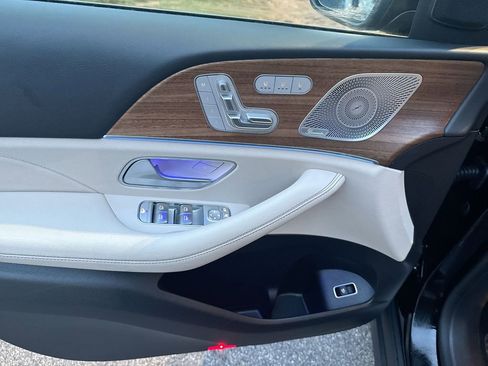 Used 2024 Mercedes-Benz GLE 450 4MATIC image 15