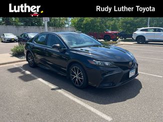 Used 2023 Toyota Camry SE w/ Protection Package (Q2) (TMS) FWD video 1