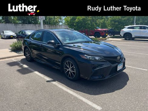 Used 2023 Toyota Camry SE w/ Protection Package (Q2) (TMS) FWD image 1