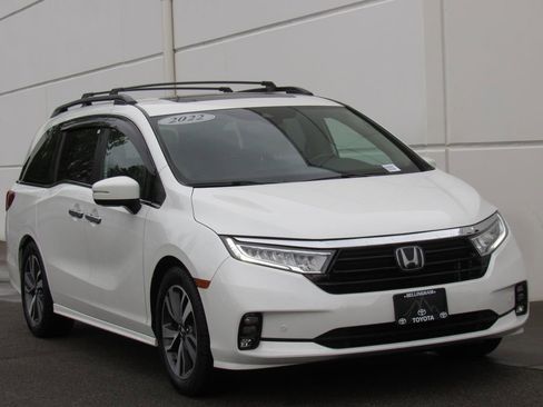 Used 2022 Honda Odyssey Touring image 2