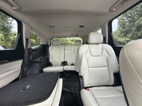 Used 2021 Kia Telluride S AWD/4WD image 9