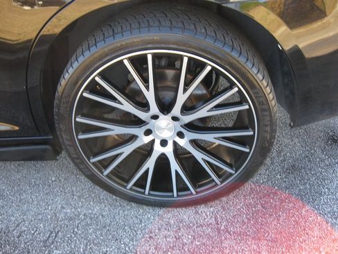 Used 2014 Chrysler 300 S image 9