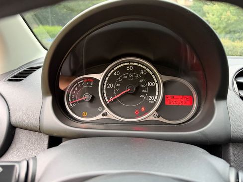 Used 2013 MAZDA MAZDA2 Sport FWD image 13