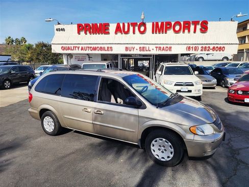 Used 2003 Chrysler Town & Country image 18