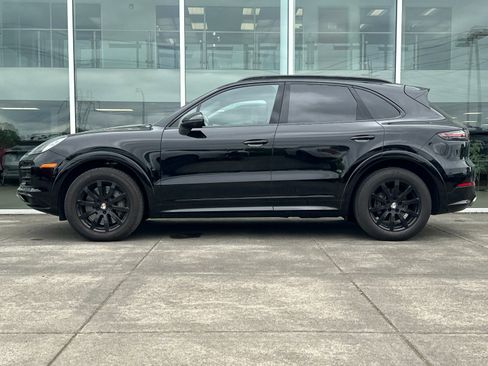 Used 2020 Porsche Cayenne S w/ Premium Package Plus AWD/4WD image 6