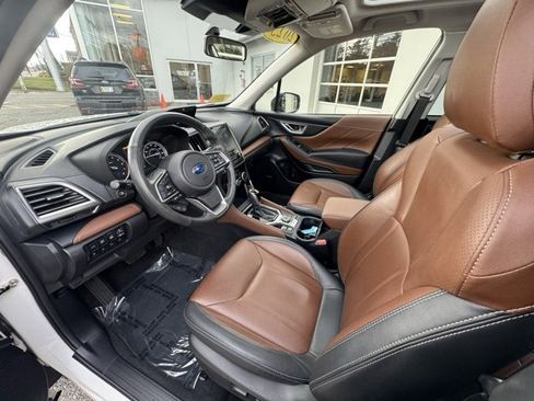 Used 2023 Subaru Forester Touring image 9