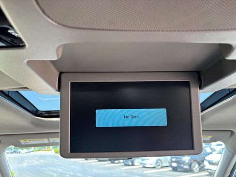 Used 2021 Honda Pilot Touring image 11