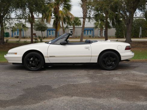 Used 1990 Buick Reatta Convertible image 56