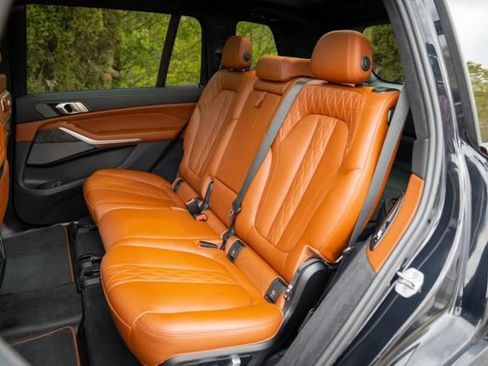 Used 2023 BMW X7 xDrive40i w/ Executive Package image 51