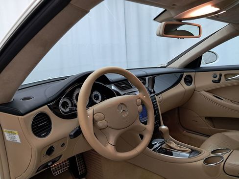 Used 2006 Mercedes-Benz CLS 55 AMG image 11