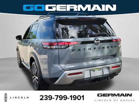 Used 2024 Nissan Pathfinder Platinum AWD/4WD image 9