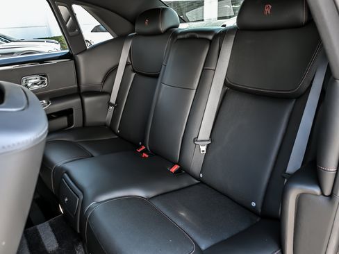 Used 2015 Rolls-Royce Ghost RWD image 21