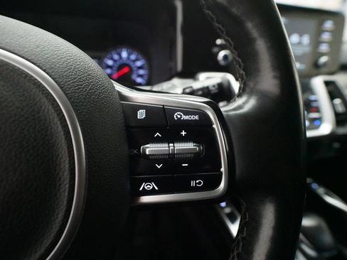 Used 2022 Kia Sorento LX AWD/4WD image 18
